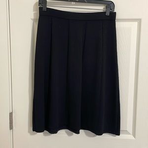 ⭐️ St. John Collection pleated wool skirt, black size 8